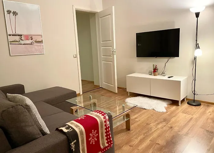 Spacious Holiday Apartment With Wifi And Parking